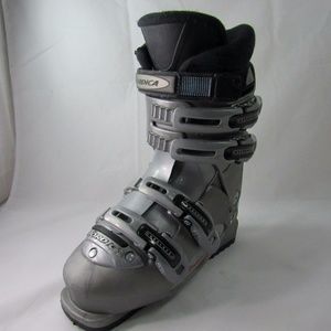 Nordica  T3.2 Size 5.5 Ski Boots Womens C1A E4